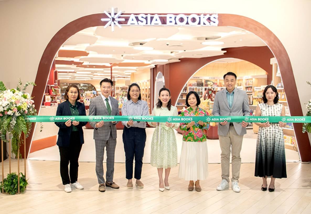 Asia Books เปิดแฟลกชิปสโตร์สาขาใหม่ “ไอคอนสยาม” ร้านหนังสือภาษาอังกฤษใหญ่ที่สุดของกรุงเทพ ฯ ย่านธนบุรี ชูคอนเซ็ปต์ “ป่าแห่งหนังสือและจินตนาการ”