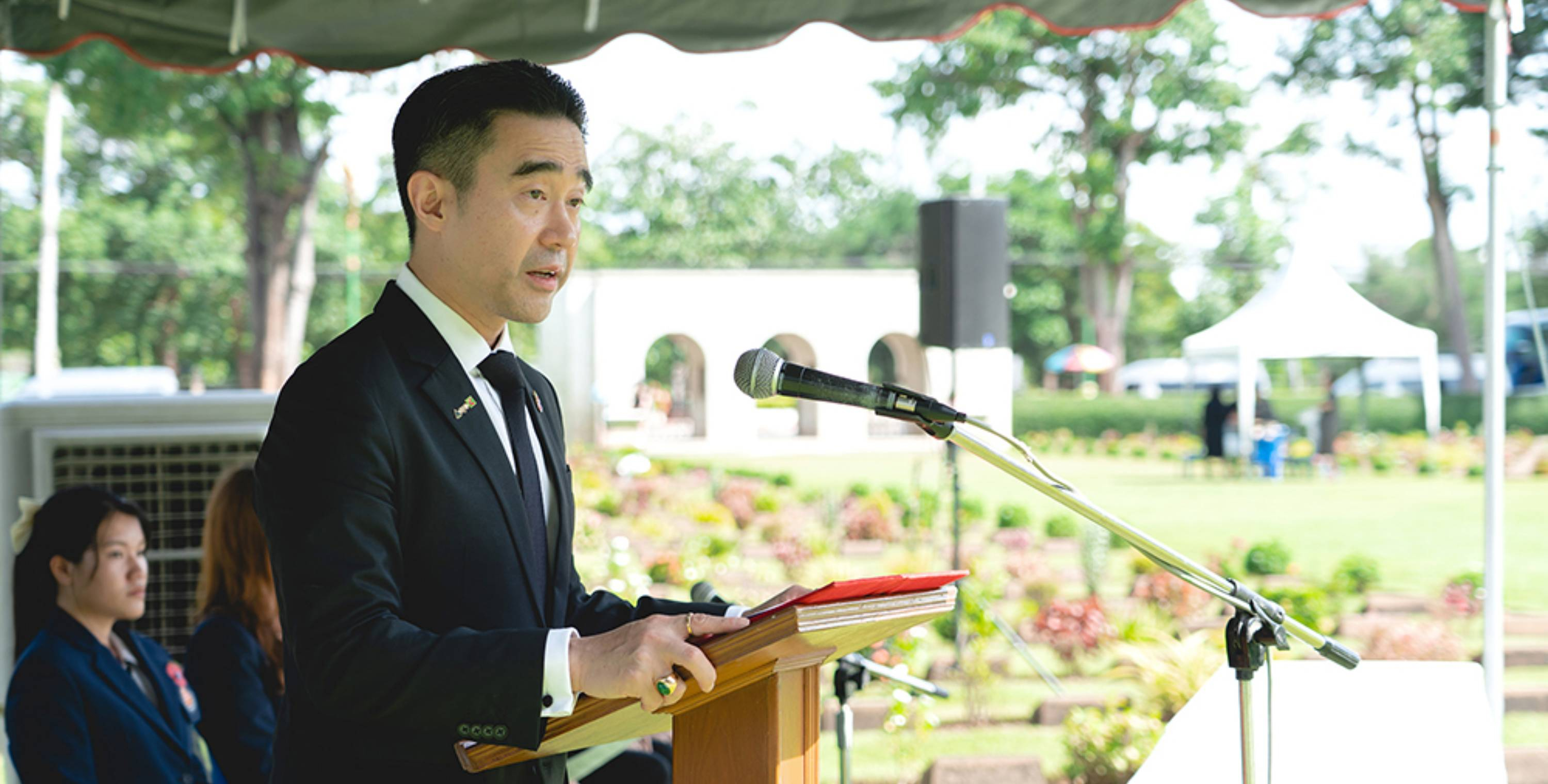พิธีรำลึกเนื่องในวันทหารผ่านศึก ณ สุสานทหารพันธมิตรดอนรัก จังหวัดกาญจนบุรี