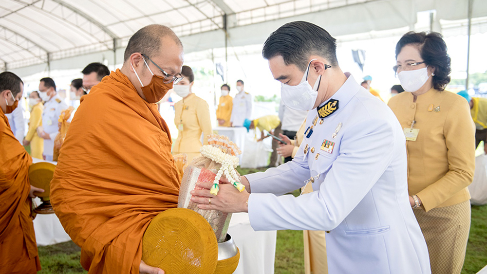 กลุ่มบีเจซี บิ๊กซี ร่วมพิธีถวายพระพรชัยมงคลพระบาทสมเด็จพระเจ้าอยู่หัว เนื่องในโอกาสวันเฉลิมพระชนมพรรษา ๒๘ กรกฎาคม ๒๕๖๓