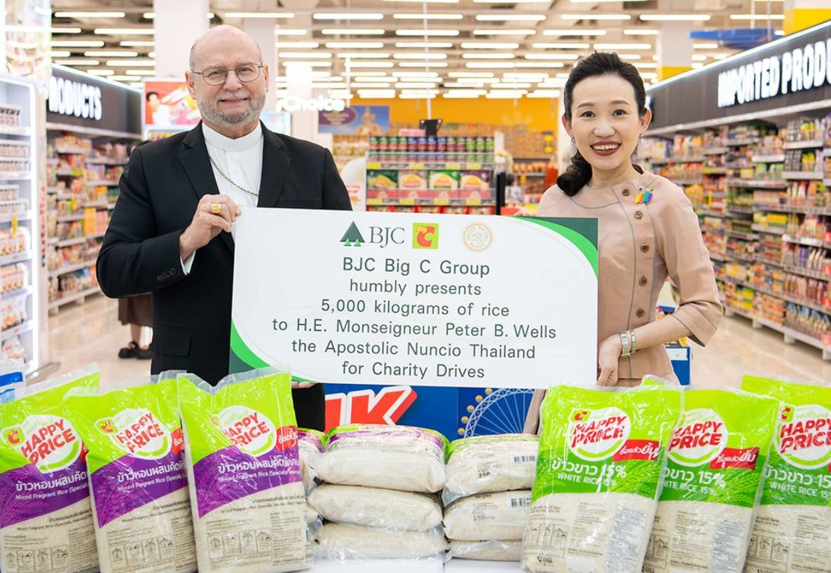 บีเจซี บิ๊กซี ส่งมอบข้าวสาร 5,000 กิโลกรัม แก่สถานเอกอัครสมณทูตแห่งสันตะสำนัก นครรัฐวาติกัน