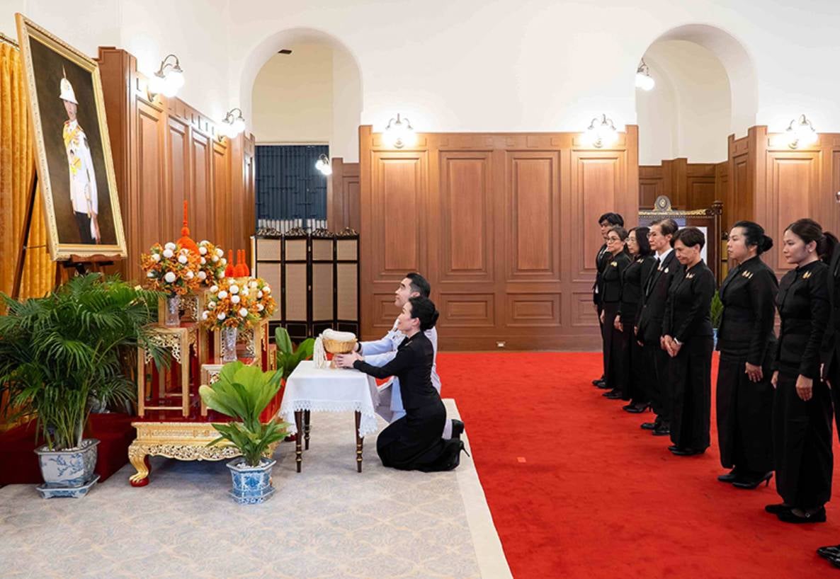 กลุ่มบีเจซี บิ๊กซี ร่วมถวายสักการะเบื้องหน้าพระรูป และร่วมลงนามถวายความอาลัย  สมเด็จพระเจ้าลูกเธอ เจ้าฟ้าพัชรกิติยาภา นเรนทิราเทพยวดี กรมหลวงราชสาริณีสิริพัชร มหาวัชรราชธิดา