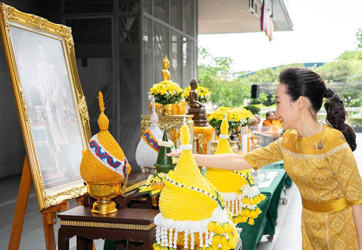 กลุ่มบีเจซี บิ๊กซี จัดพิธีทำบุญเพื่อถวายเป็นพระราชกุศลแด่พระบาทสมเด็จพระเจ้าอยู่หัว เนื่องในโอกาสมหามงคลเฉลิมพระชนมพรรษา ๗๓ พรรษา