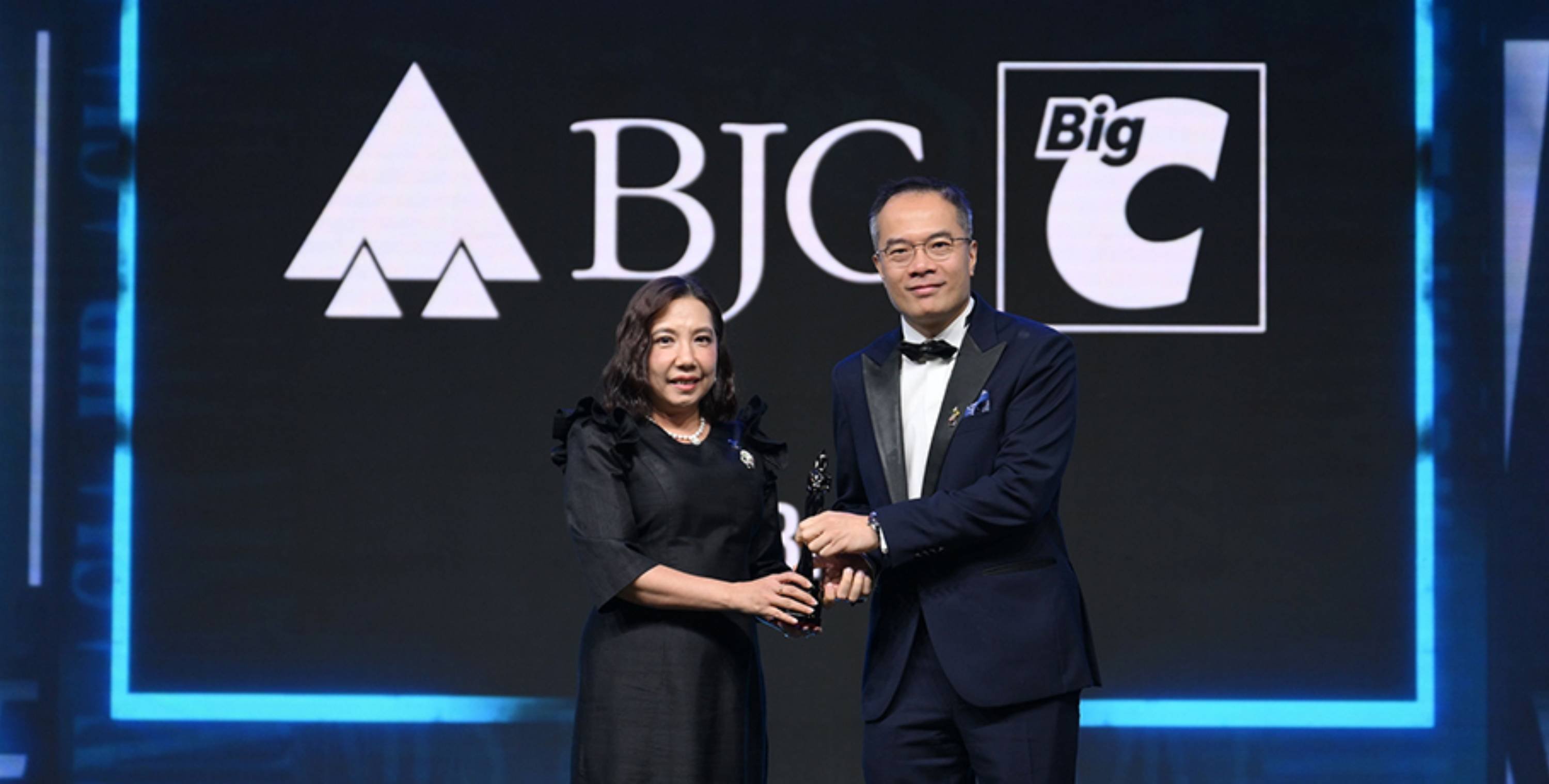 กลุ่มบีเจซี บิ๊กซี คว้า 5 รางวัล จากเวที HR Asia Best Companies to Work for in Asia 2025   สุดยอดองค์กรที่น่าทำงานด้วยมากที่สุดในเอเชีย