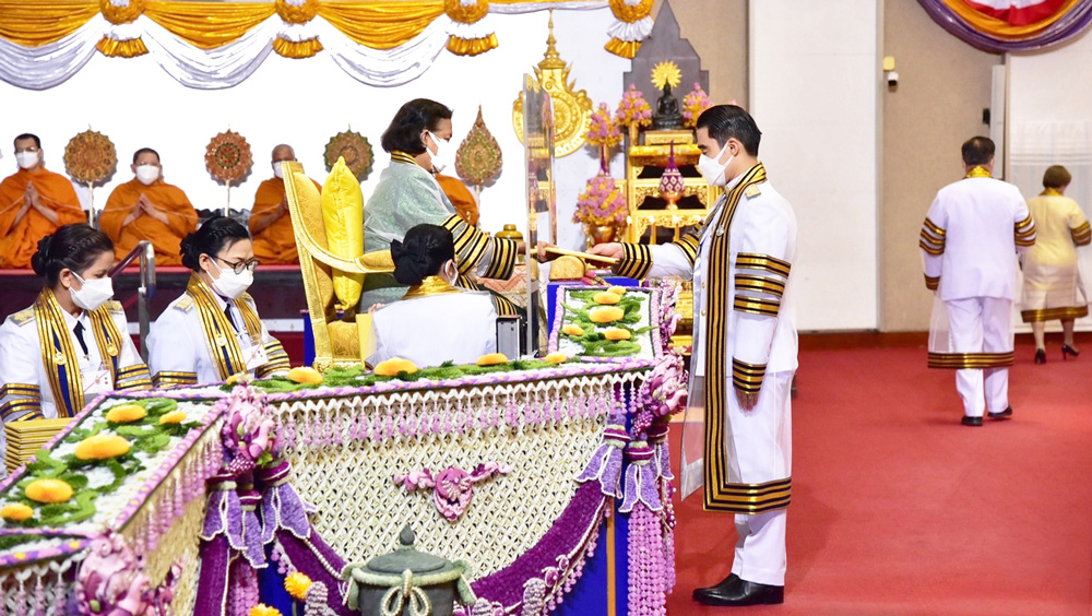 คุณอัศวิน เตชะเจริญวิกุล เข้ารับพระราชทานปริญญาวิทยาศาสตรดุษฎีบัณฑิตกิตติมศักดิ์ สาขาวิทยาศาสตร์และเทคโนโลยีการอาหาร มหาวิทยาลัยเทคโนโลยีราชมงคลสุวรรณภูมิ